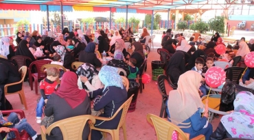 جانب من الرحلات الترفيهية لزوجات الشهداء 2014 التي تنفذها جمعية عايشة 