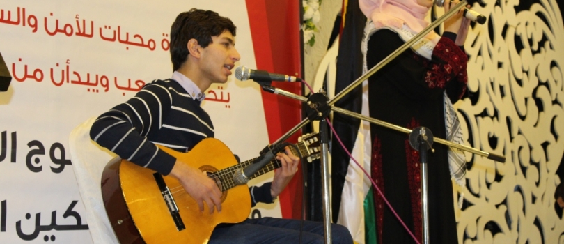 تحت شعار نساء غزة محبات للأمن والسلام  جمعية عايشة تخرج الفوج الرابع من التمكين الفردي