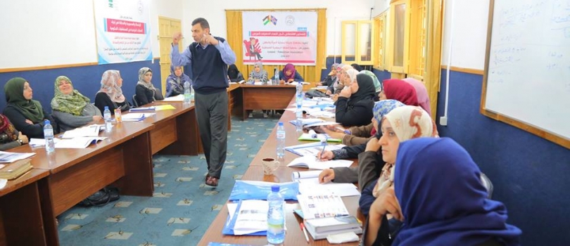 اليوم الرابع من تدريب إدارة المشاريع الصغيرة