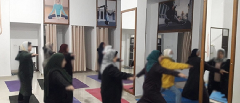 عايشه تنفذ خمسون جلسة ألعاب هوائية لمجموعة من السيدات والفتيات