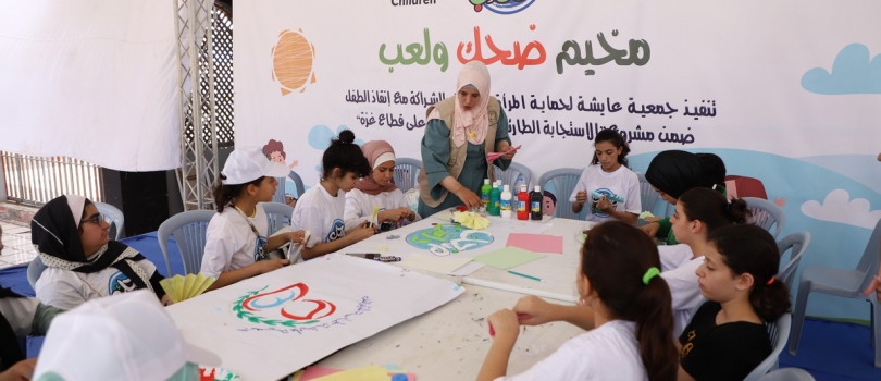 بمشاركة ألف طفل ... عايشة تفتتح مخيم "ضحك ولعب" في قطاع غزة